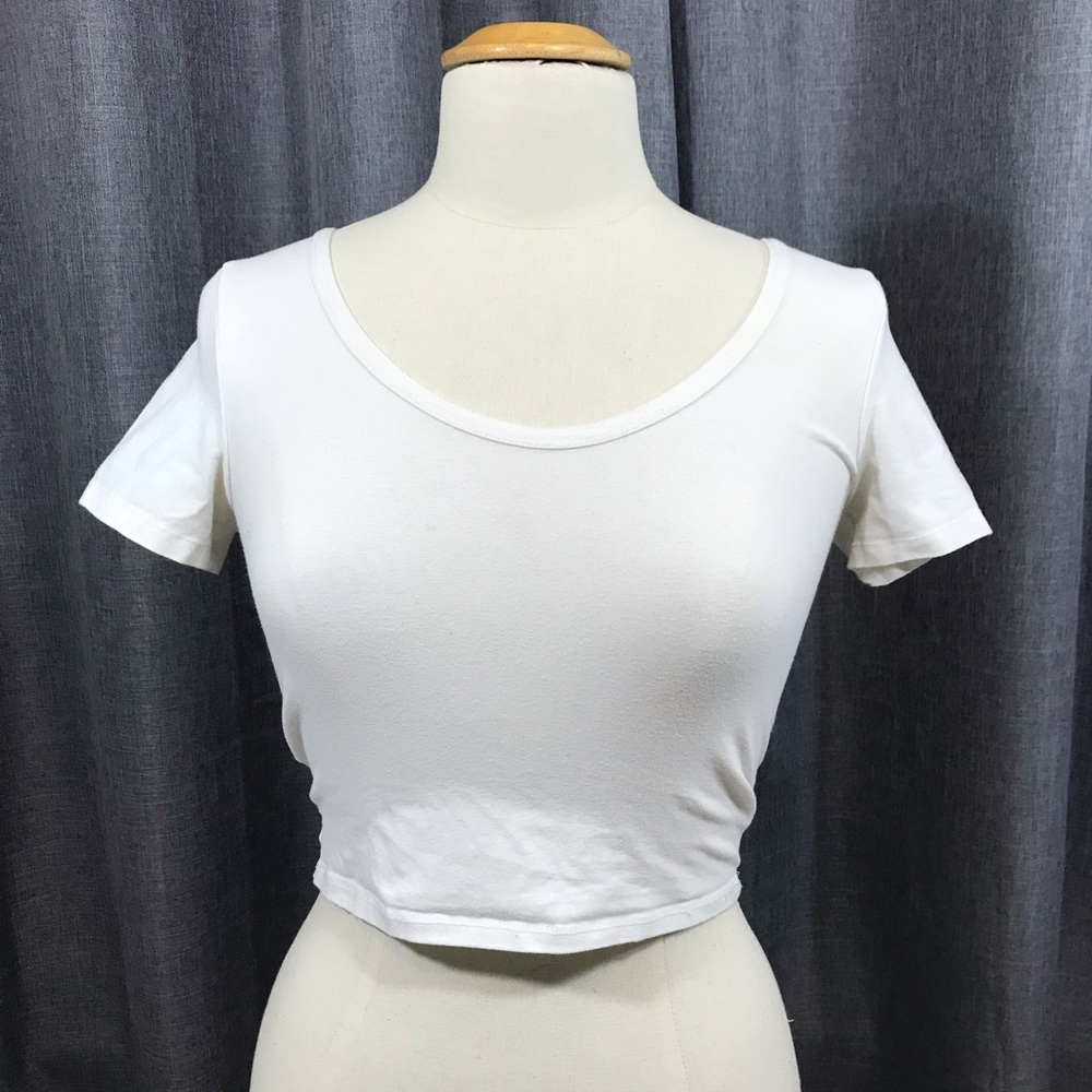 Basic White Fitted Crop Top